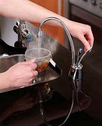 Кран горячей и холодной воды InSinkErator AquaHot F-HC1100С