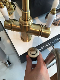 Кнопка пневматического управления InSinkErator Brushed Bronze